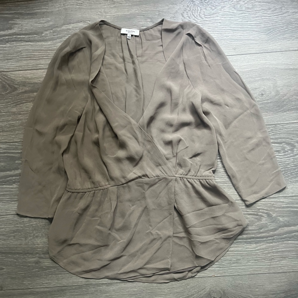 Aritzia Babaton 100% Silk Tan Surplice Long Sleeve Peplum Blouse Size S Career